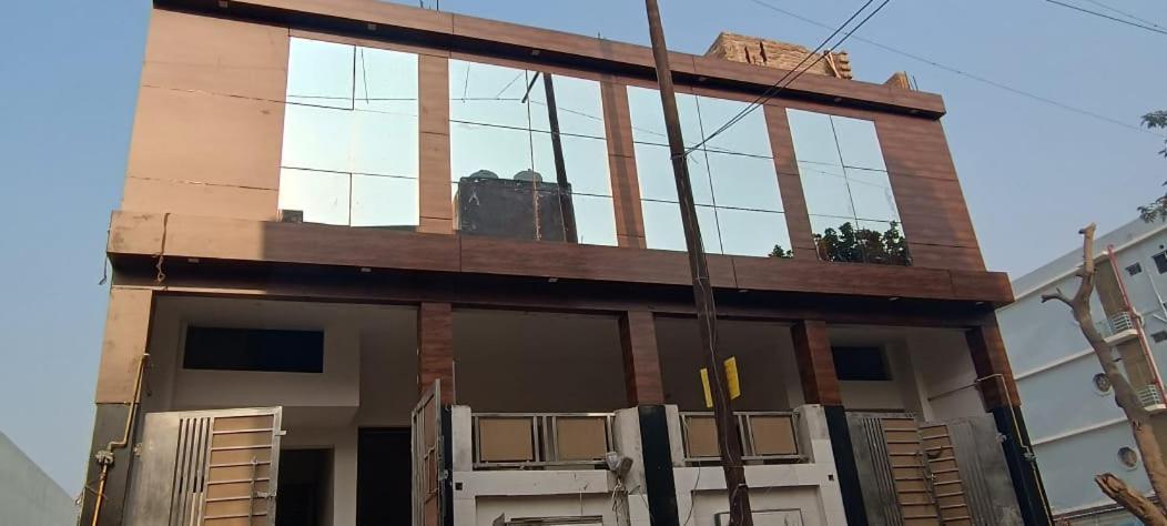 Geeta Dham Hotel Vrindāvan Exterior photo