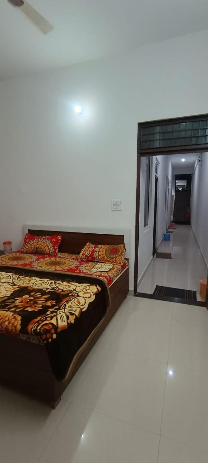 Geeta Dham Hotel Vrindāvan Exterior photo